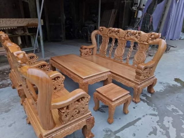 Mẫu bàn ghế minh đào tay quấn rồng gỗ gõ đỏ vân đẹp.