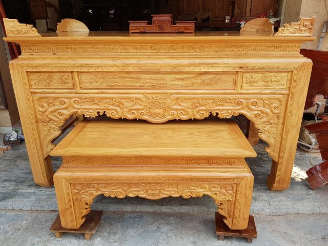 Mẫu bàn thờ như ý nền gỗ gõ đỏ vân gỗ tự nhiên đẹp.